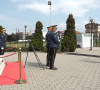 Hašim Tači na grobu Ibrahima Rugove
