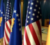 američka i kosovska zastava