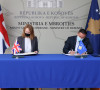 Sara Grejem u Ministarstvu odbrane Kosova.jpg