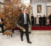 Vučić uneo badnjak u Predsedništvo.