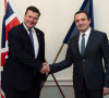 Aljbin Kurti sa britanskim ministrom oružanih snaga