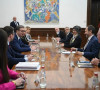 Vučić i ambasadori Kvinte.jpg