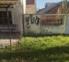 Grafiti UČK na srpskoj kući u Suvom Dolu