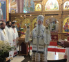 Teodosije služi liturgiju