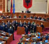 Salji Beriša blokira govornicu u Skupštini Albanije