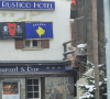 Zastave Velike Albanije i Kosova u Davosu