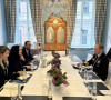 Vjosa Osmani i admiral Stjuart Munš