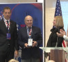 Marko Đurić uručio Zlatnu medalju Branku Mikašinoviću 