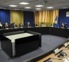 Aljbin Kurti  sa guvernerom Centralne banke Kosova Ahmetom Ismailjom i predstavnicima komercijalnih banaka