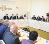 Aljbin Kurti sa gradonačelnicima opština na Kosovu