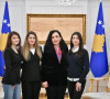Vjosa Osmani sa šampionkama u gimnastici
