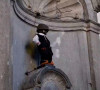 Maneken Pis u srpskoj narodnoj nošnji