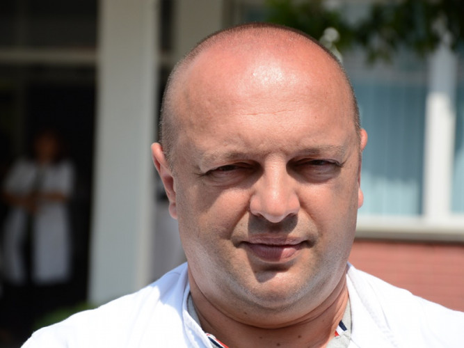 dr Ivan Vasić, direktor Doma zdravlja u Zvečanu dr Ivan Vasić, direktor Doma zdravlja u Zvečanu
