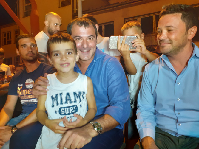 Sedmogodišnji Mihajlo Ristović i Dejan Stanković Sedmogodišnji Mihajlo Ristović i Dejan Stanković