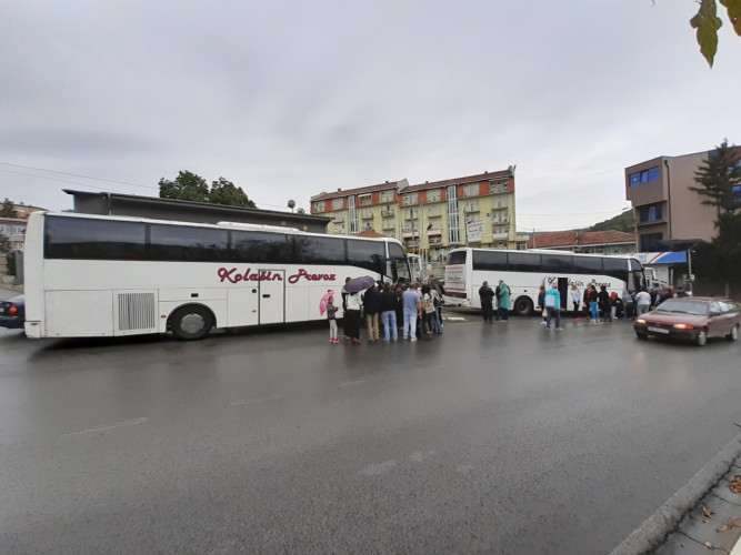 Mališani iz Zvečana krenuli za Beograd Mališani iz Zvečana krenuli za Beograd