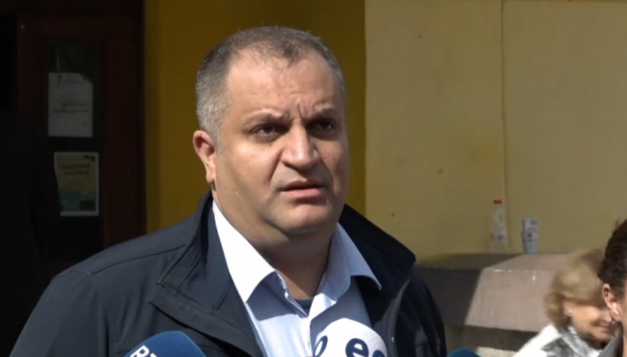 Špend Ahmeti na biračkom metu