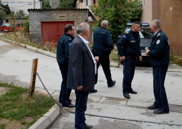 Kosovska policija u blizini biračkih mesta