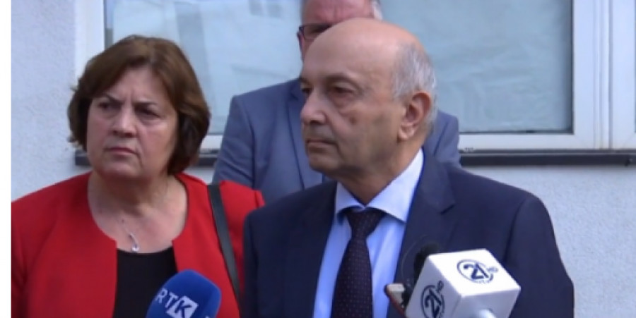 Isa Mustafa na biračkom mestu