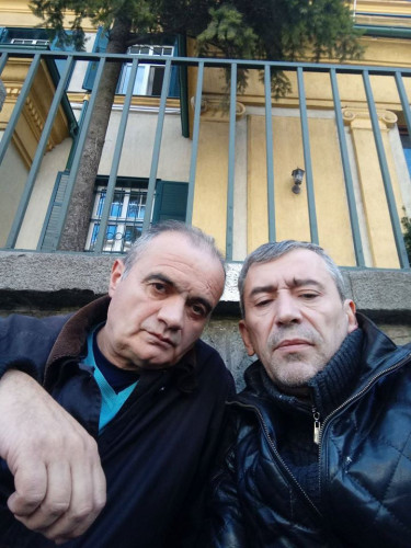 Nikola Manitašević u društvu pesnika Ranka Đinovića Nikola Manitašević u društvu pesnika Ranka Đinovića