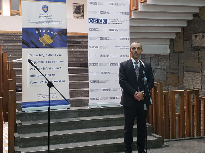 Poverenik za jezike Slaviša Mladenović na dodeli nagradaza „Najbolje prakse u primeni Zakona o upotrebi jezika“