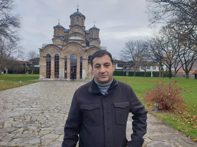 Zdravko Nišović - predsednik "Miholjskog zbora" iz Boke kotorske Zdravko Nišović - predsednik "Miholjskog zbora" iz Boke kotorske u Gračanici