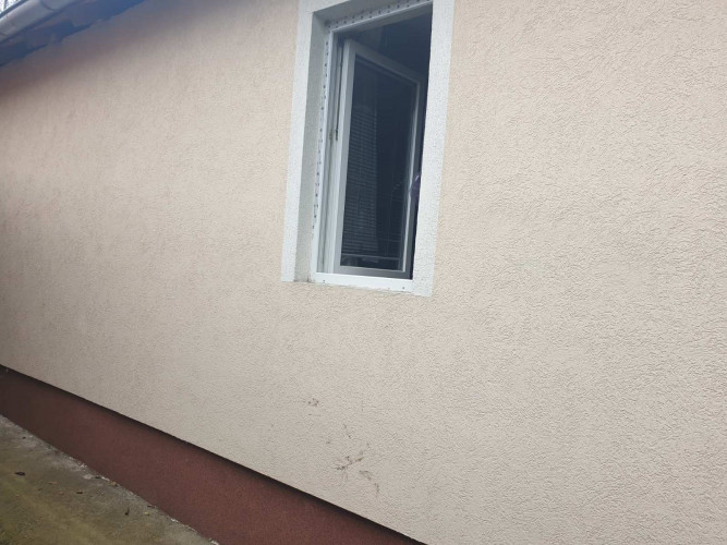 Tragovi upada lopova u kuću Tragovi upada lopova u kuću