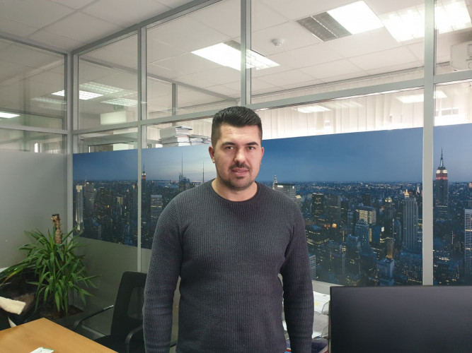 Dejan Jovanović - direktor Odeljenja za urbanizam i zaštitu životne sredine Opštine Gračanica Dejan Jovanović - direktor Odeljenja za urbanizam i zaštitu životne sredine Opštine Gračanica