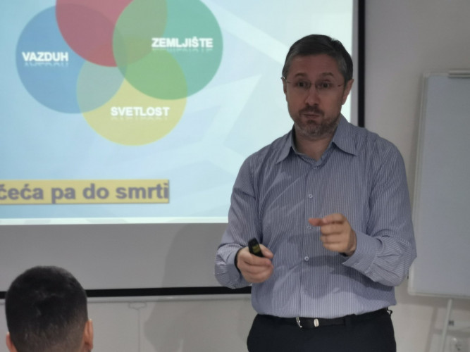 prof. Aleskandar Ćorac, sa predavanja u Gračanici prof. Aleskandar Ćorac, sa predavanja u Gračanici