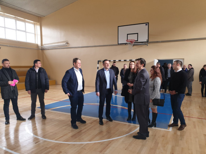 renovirana sportska sala OŠ"Kralj Milutin" 