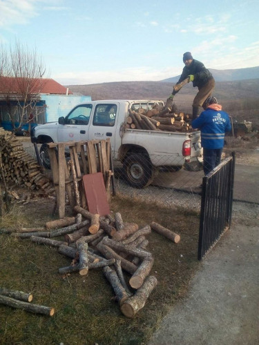 Drva za socijalno ugrožene porodice u Gračanici