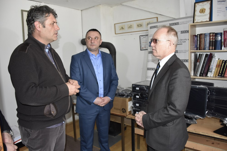 Jan Bratu u poseti Gimnaziji 