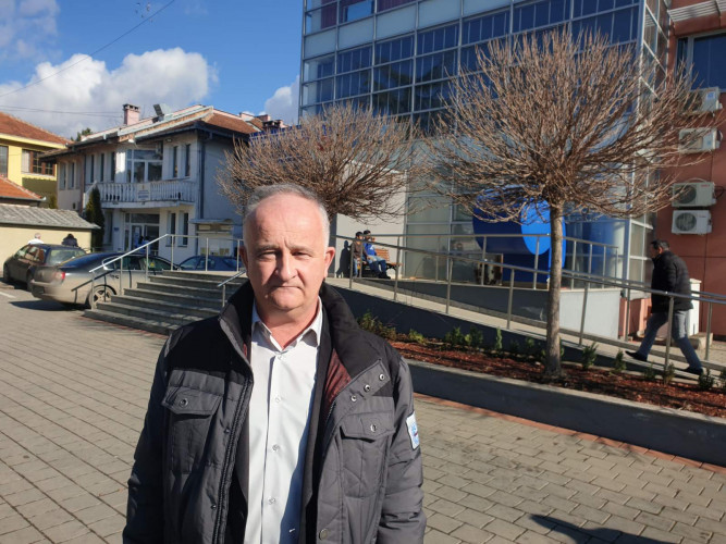 Slaviša Todić, predsednik lokalnog saveta za bezbednost za Čaglavicu i Laplje Selo Slaviša Todić, predsednik lokalnog saveta za bezbednost za Čaglavicu i Laplje Selo