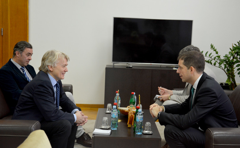 Direktor Kancelarije za KiM Marko Đurić sa ambasadorom Kraljevine Norveške u Srbiji Jernom Eugenom Jelstom