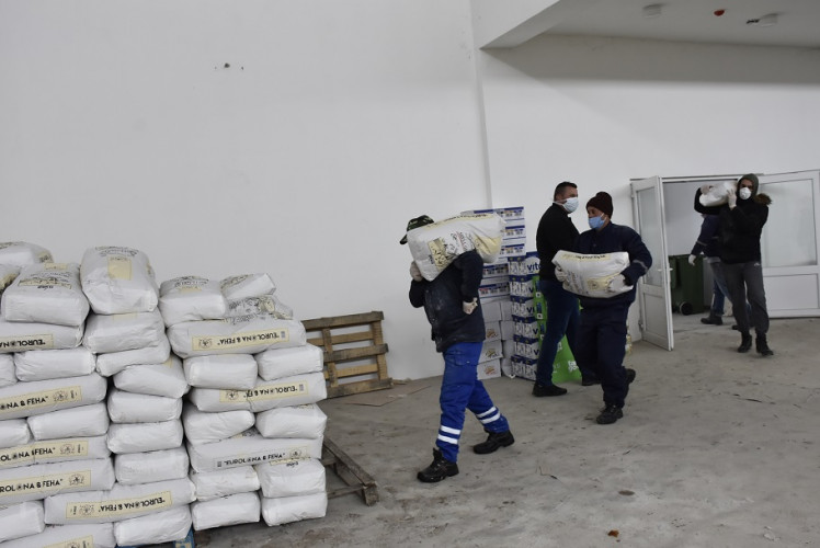 Dopremanje novih količina humanitarne pomoći za najugroženije stanovništvo - Gračanica