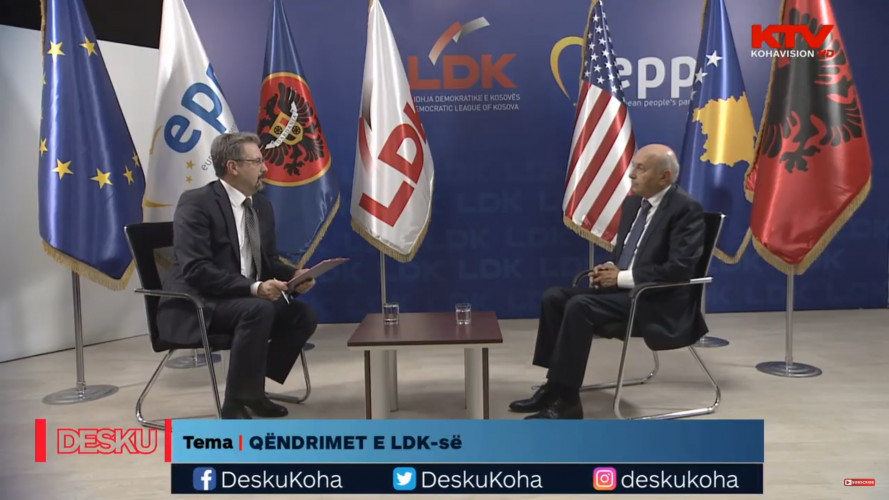 Isa Mustafa i Agron Bajrami u emisiji "Desku" na KTV Isa Mustafa i Agron Bajrami u emisiji "Desku" na KTV