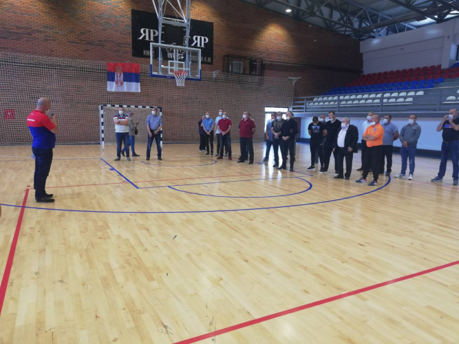 Podela sportske opreme za fudbaske klubove sa KiM