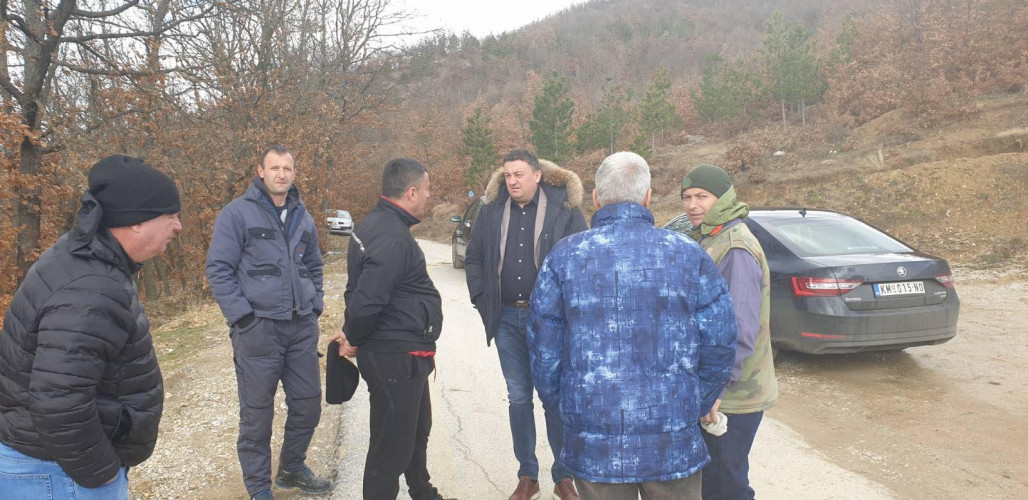 IIvan Todosijević Zvečan postavljanje rasvete IIvan Todosijević Zvečan postavljanje rasvete