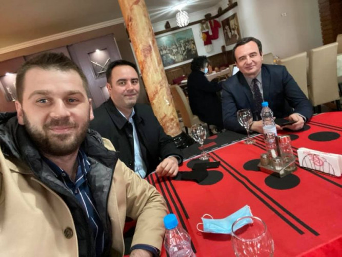 Kurti i Konjufca u kafani Kurti i Konjufca u kafani