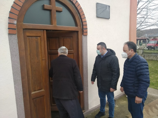obijena crkva Popović