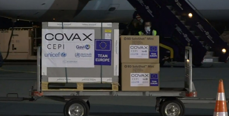 Vakcine stigle na aerodrom u Prištini Vakcine stigle na aerodrom u Prištini