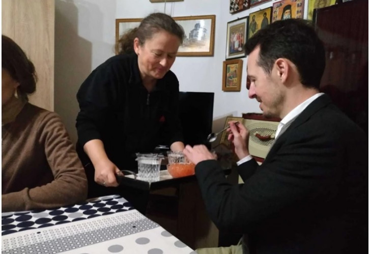 Princ Filip kod porodice Radić u Orahovcu