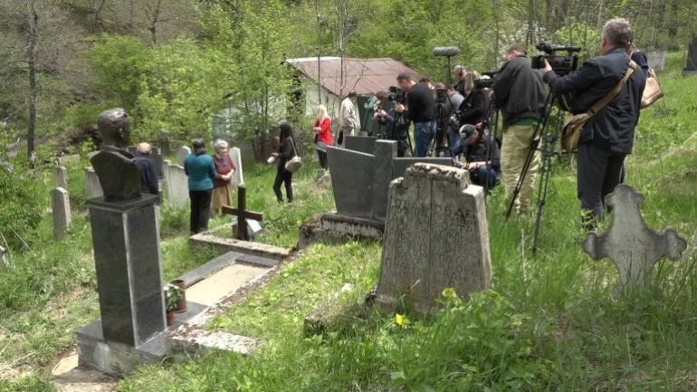 Novo Selo - Spomen-bista Lazaru Vučkoviću