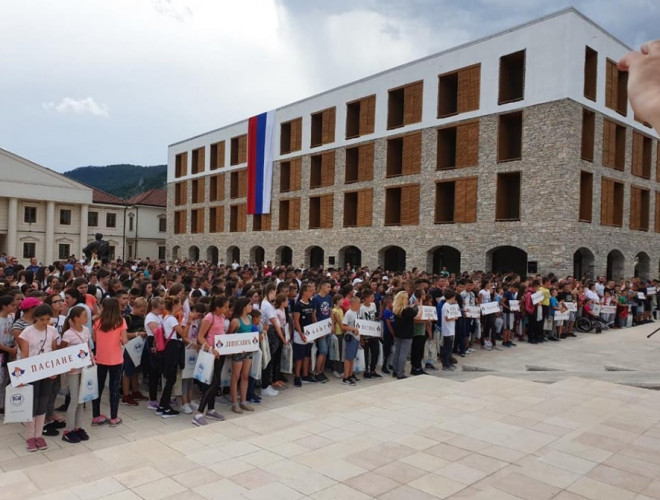 Deca sa Kosova u Republici Srpskoj Deca sa Kosova u Republici Srpskoj