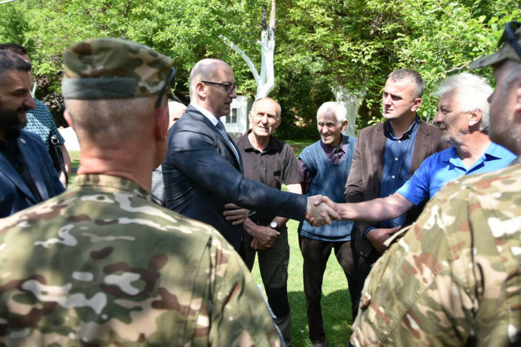 Rakić sa meštanima Gojbulje