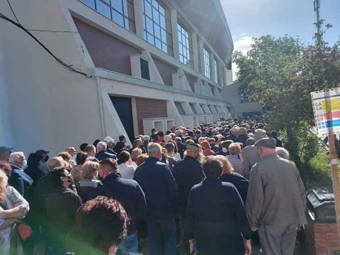 Priština, gužva za vakcinaciju