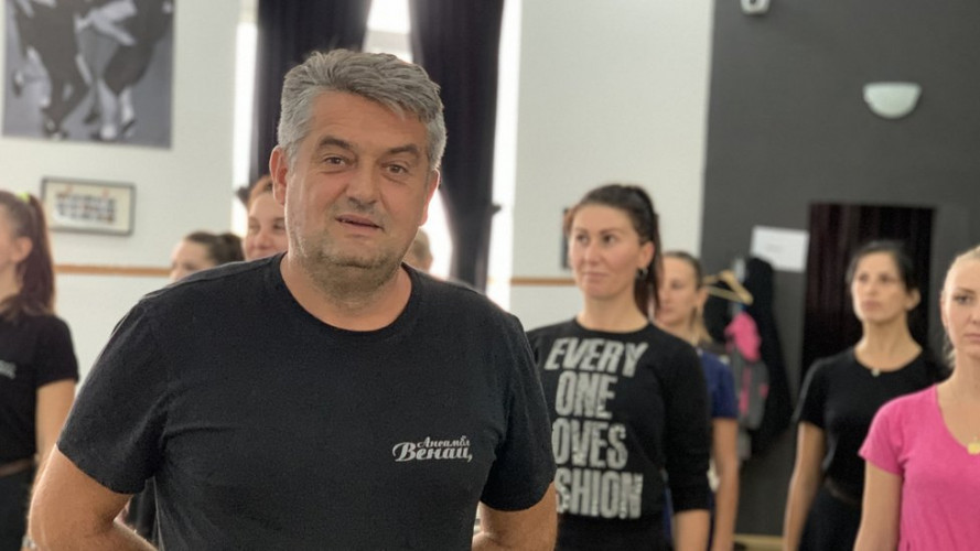 Miško Ađančić 28 godina deo ansambla Venac, tu je upoznao i suprugu