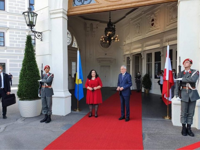 Vjosa Osmani Vjosa Osmani