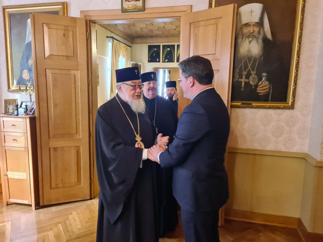 Ministar Nikola Selaković i mitropolit Sava