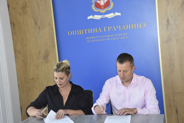 Nebojša Milovanović i Mrika Maculja Nebojša Milovanović i Mrika Maculja