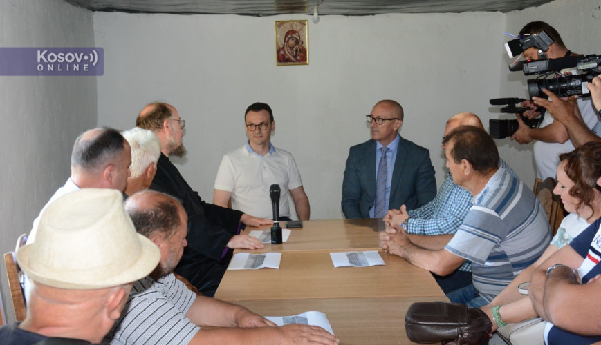 Petković i Rakić u selu Banjska Petković i Rakić u selu Banjska